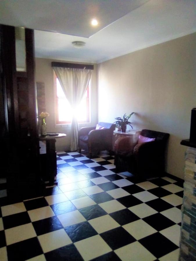 Bread And Barrel Guesthouse Bellville Κέιπ Τάουν Εξωτερικό φωτογραφία
